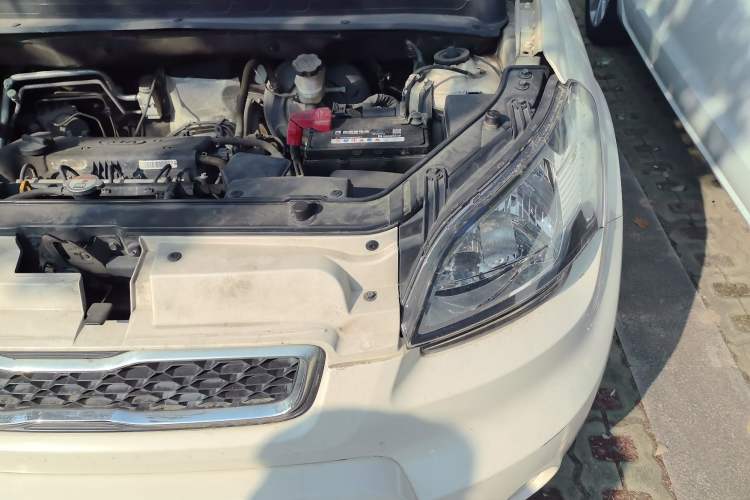 Used Kia Soul 2013 1.6L AT GL Engine Bay Left