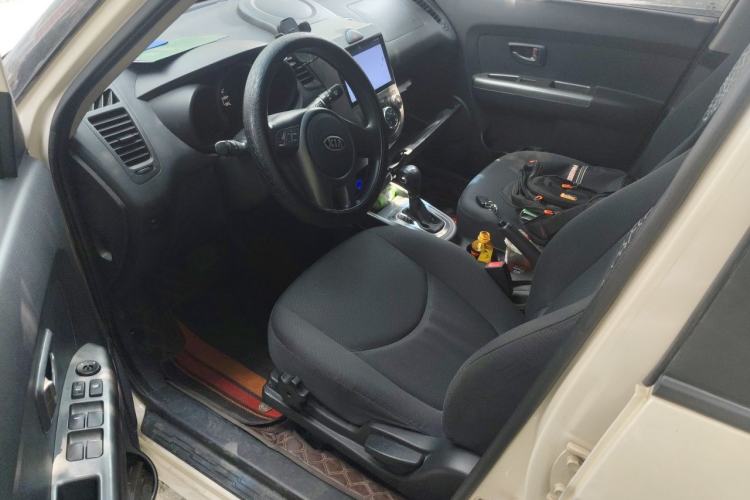 Used Kia Soul 2013 1.6L AT GL Left Front Seat