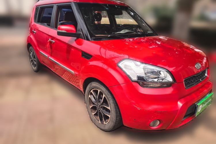 Used Kia Soul 2013 1.6L AT Premium Front Right 45 Deg