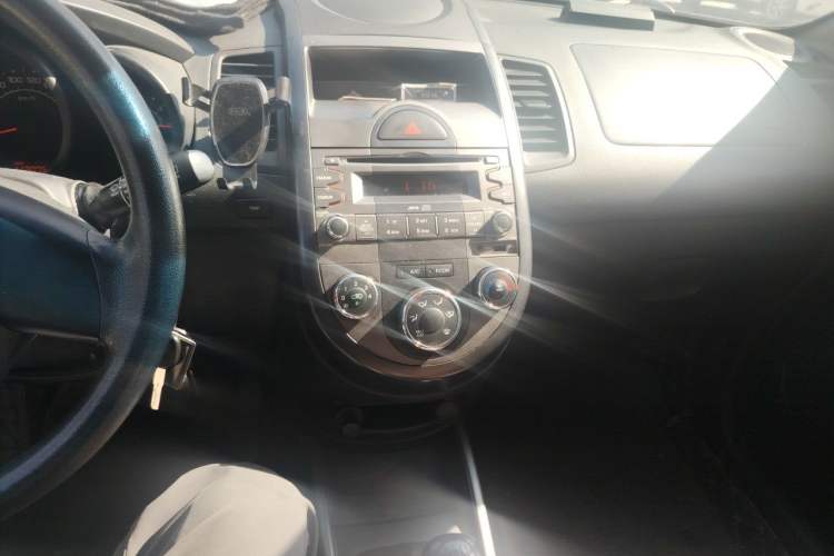Used Kia Soul 2013 1.6L MT GL Audio And AC Panel