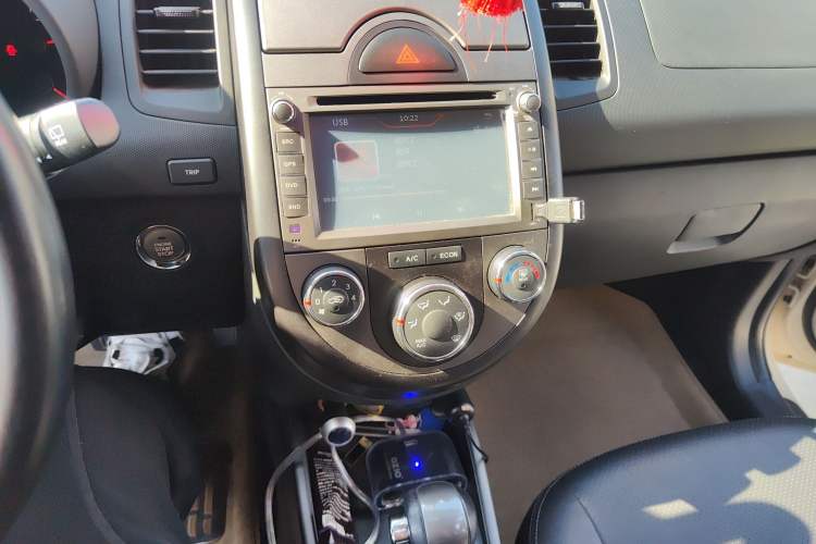 Used Kia Soul 2013 1.6L AT GL Audio And AC Panel