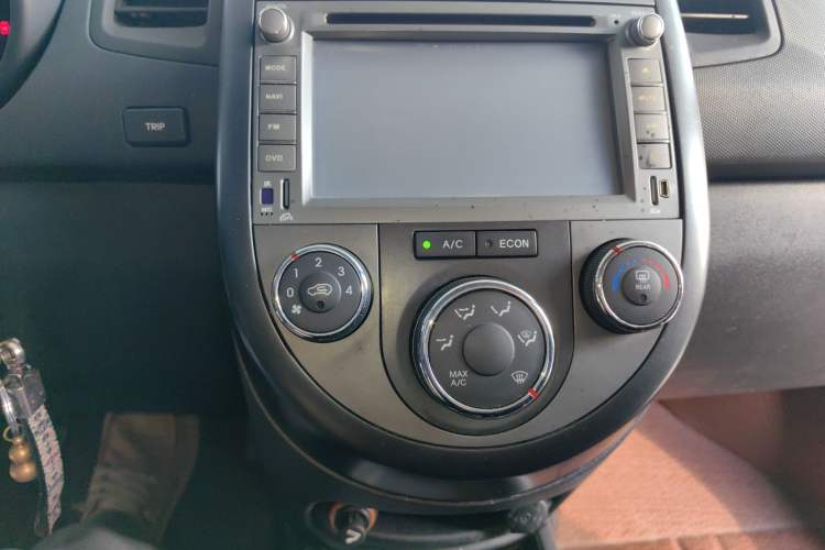 Used Kia Soul 2013 1.6L MT GL Audio And AC Panel