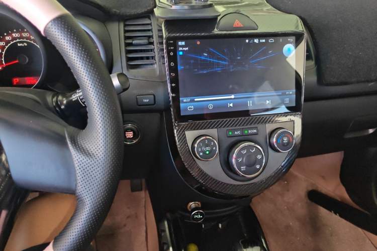 Used Kia Soul 2013 1.6L AT GL Audio And AC Panel