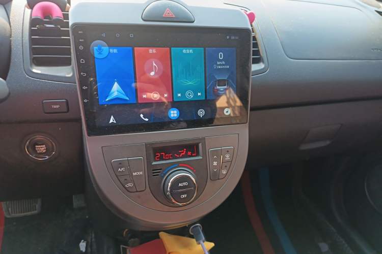 Used Kia Soul 2013 1.6L AT Premium Audio And AC Panel