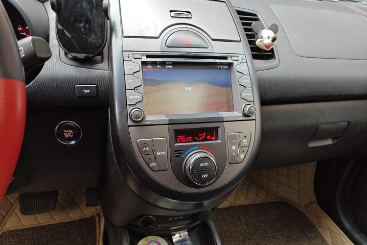 Used Kia Soul 2013 1.6L AT Premium Audio And AC Panel
