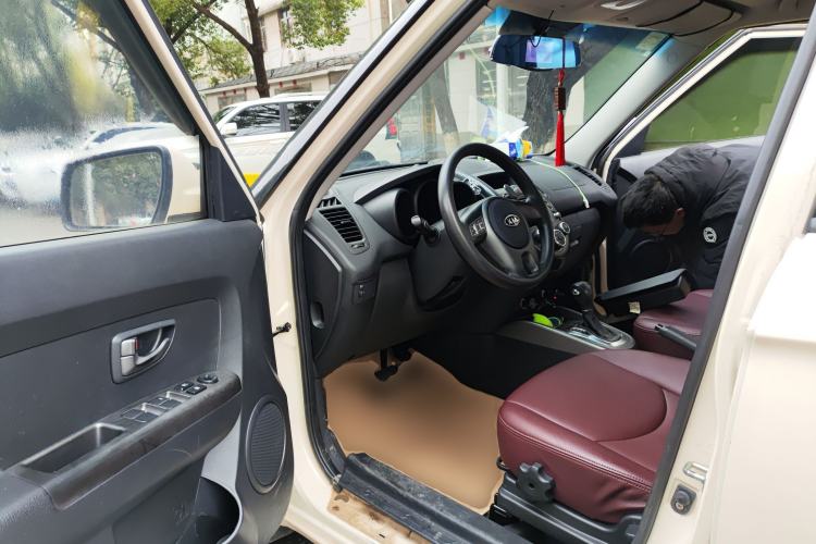 Used Kia Soul 2013 1.6L AT GL Driver Seat