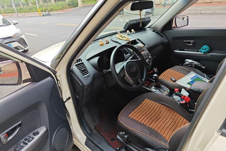 Used Kia Soul 2013 1.6L AT GL Driver Seat