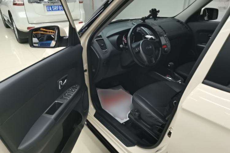 Used Kia Soul 2013 1.6L AT Premium Driver Seat