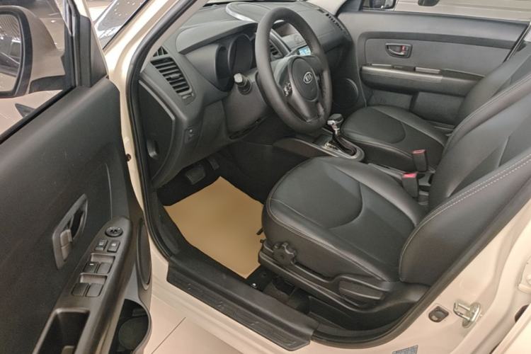 Used Kia Soul 2013 1.6L AT GL Driver Seat