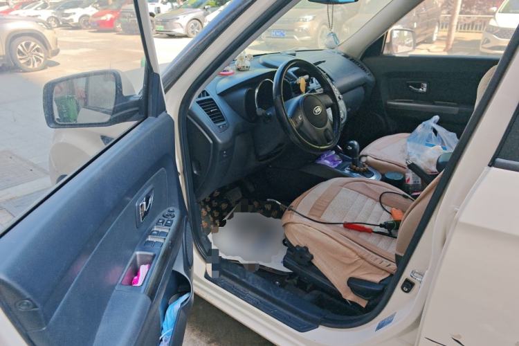 Used Kia Soul 2013 1.6L AT Premium Driver Seat