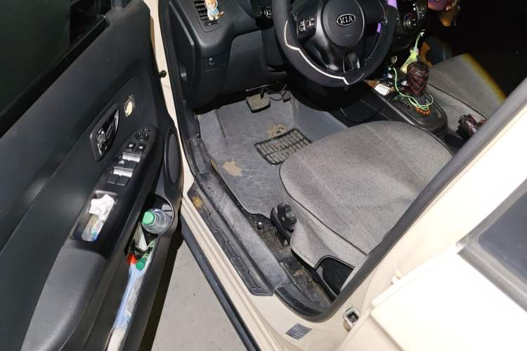 Used Kia Soul 2013 1.6L AT Premium Driver Seat