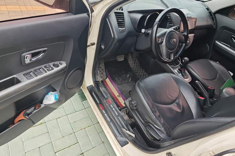 Used Kia Soul 2013 1.6L AT Premium Driver Seat