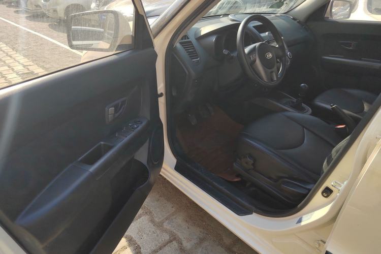 Used Kia Soul 2013 1.6L MT GL Driver Seat