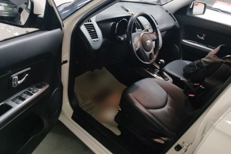 Used Kia Soul 2013 1.6L AT Premium Driver Seat
