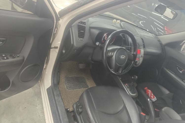 Used Kia Soul 2013 1.6L AT Premium Driver Seat