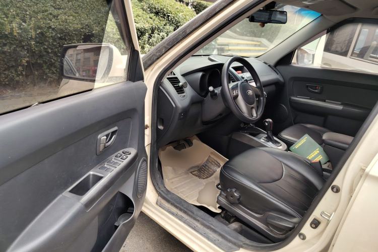 Used Kia Soul 2013 1.6L AT GL Driver Seat