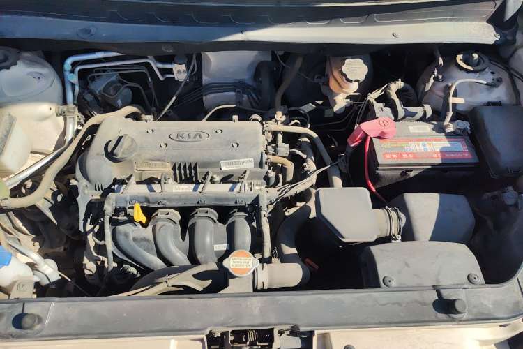 Used Kia Soul 2013 1.6L AT GL Engine Bay