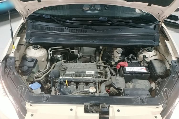 Used Kia Soul 2013 1.6L AT GL Engine Bay