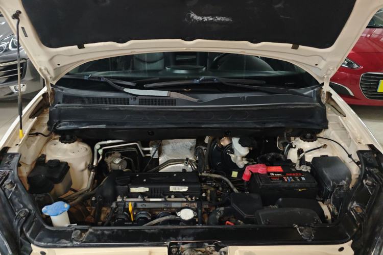 Used Kia Soul 2013 1.6L AT Premium Engine Bay