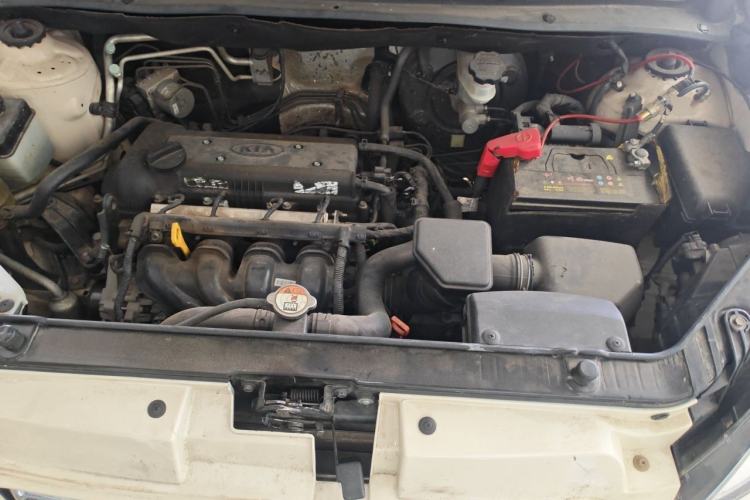 Used Kia Soul 2013 1.6L AT GL Engine Bay
