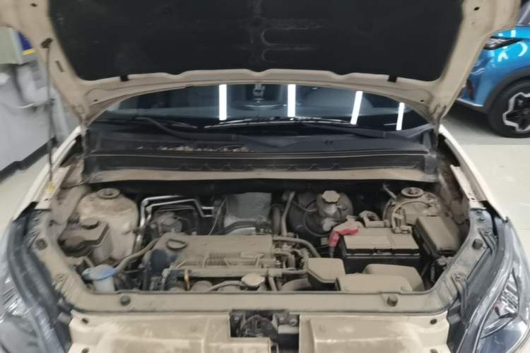 Used Kia Soul 2013 1.6L AT Premium Engine Bay