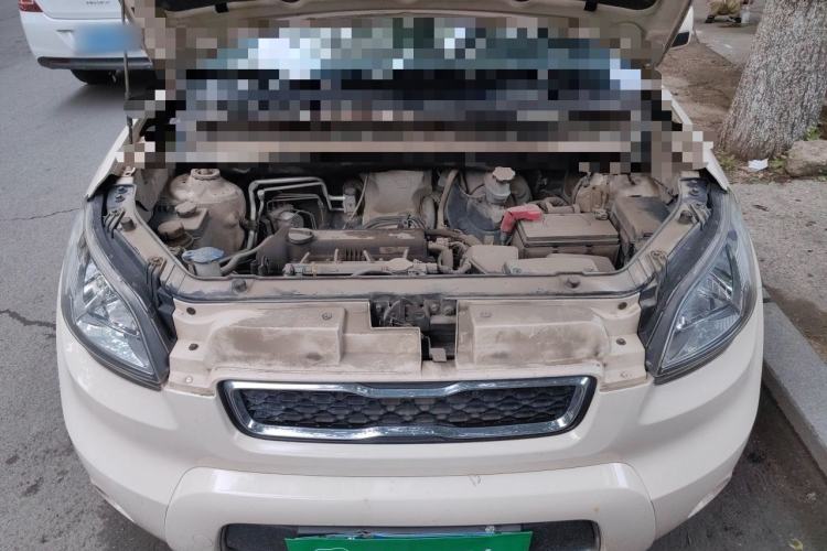 Used Kia Soul 2013 1.6L AT GL Engine Bay