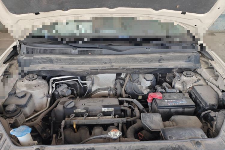 Used Kia Soul 2013 1.6L AT GL Engine Bay