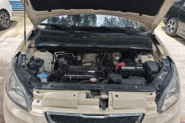 Used Kia Soul 2013 1.6L AT GL Engine Bay