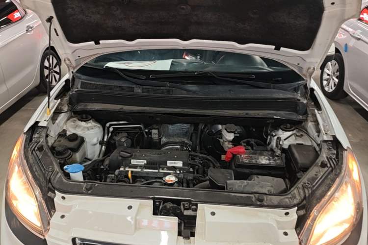 Used Kia Soul 2013 1.6L AT Premium Engine Bay