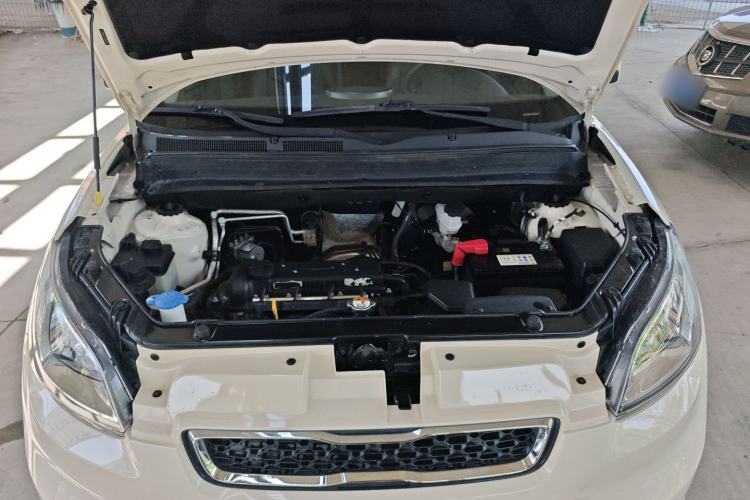 Used Kia Soul 2013 1.6L AT GL Engine Bay
