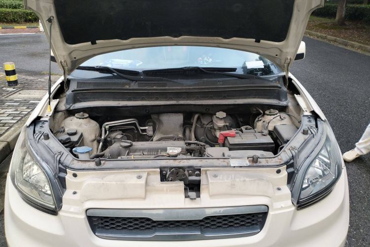 Used Kia Soul 2013 1.6L AT GL Engine Bay
