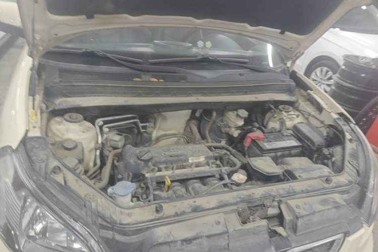 Used Kia Soul 2013 1.6L AT Premium Engine Bay