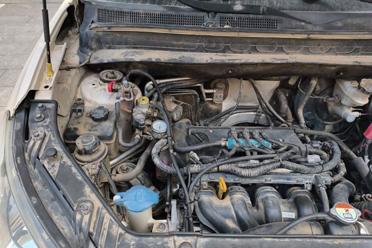 Used Kia Soul 2013 1.6L AT Premium Engine Bay Right