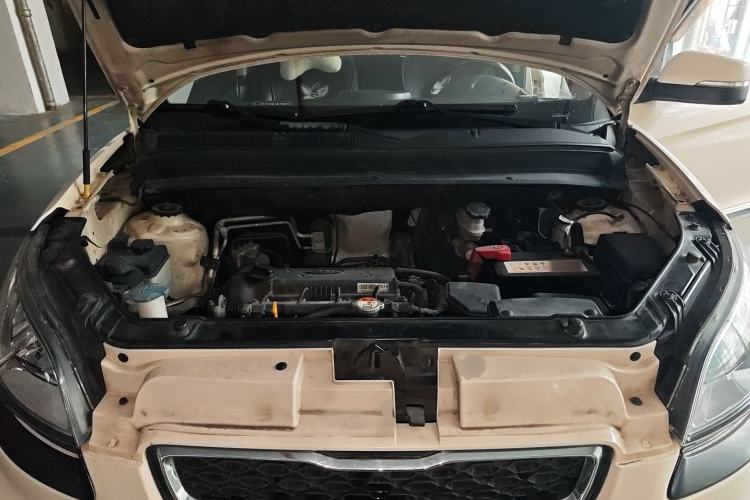 Used Kia Soul 2013 1.6L AT Premium Engine Bay