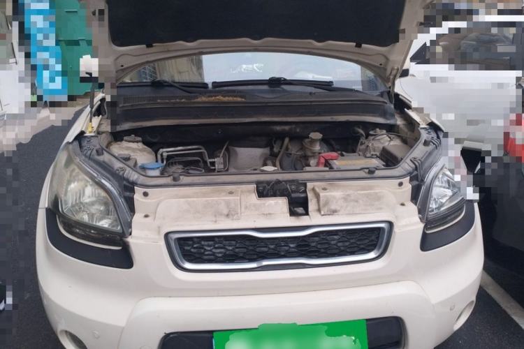 Used Kia Soul 2013 1.6L AT GL Engine Bay