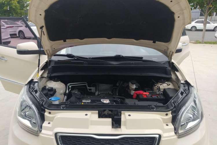 Used Kia Soul 2013 1.6L AT Premium Engine Bay