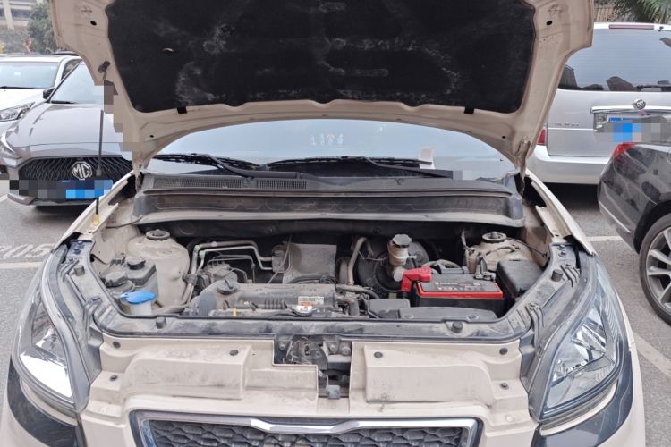 Used Kia Soul 2013 1.6L AT Premium Engine Bay