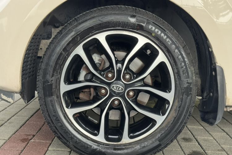 Used Kia Soul 2013 1.6L AT Premium Exterior 1