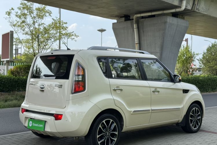 Used Kia Soul 2013 1.6L AT Premium Exterior 2