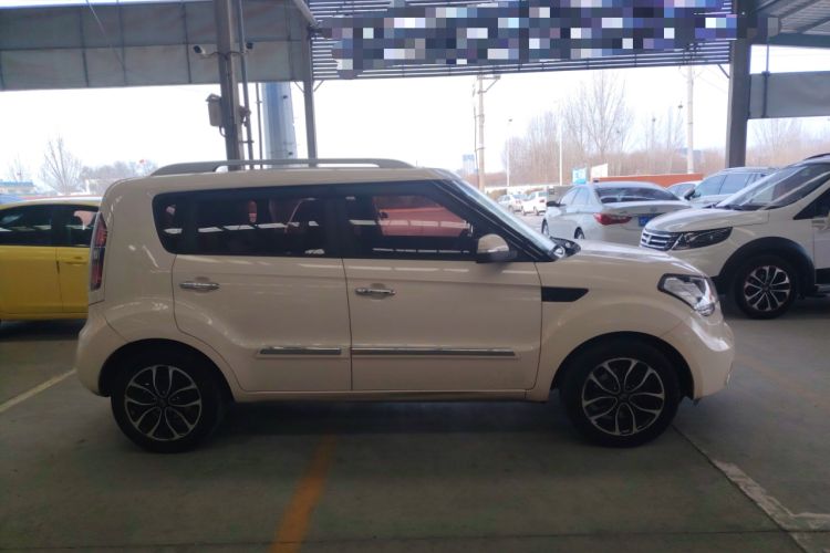 Used Kia Soul 2013 1.6L AT Premium Exterior 2