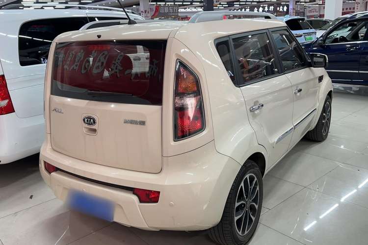 Used Kia Soul 2013 1.6L AT Premium Exterior 3