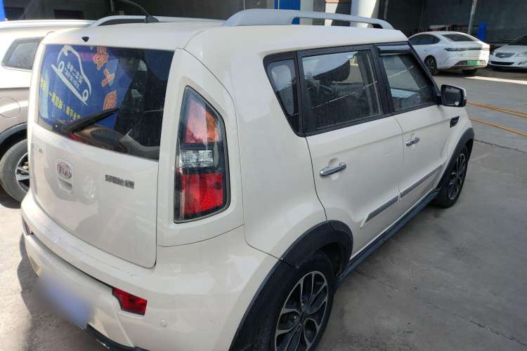 Used Kia Soul 2013 1.6L AT Premium Exterior 3