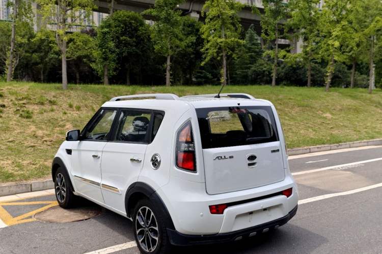 Used Kia Soul 2013 1.6L AT Premium Exterior 3