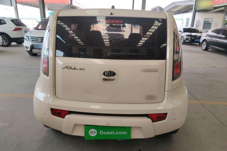 Used Kia Soul 2013 1.6L AT Premium Exterior 4