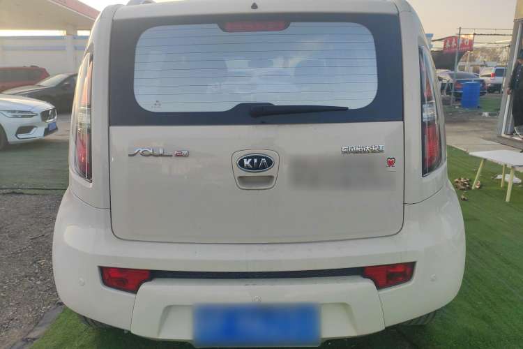 Used Kia Soul 2013 1.6L AT Premium Exterior 4