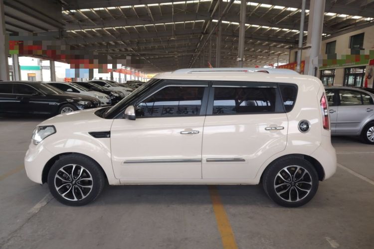 Used Kia Soul 2013 1.6L AT Premium Exterior 5