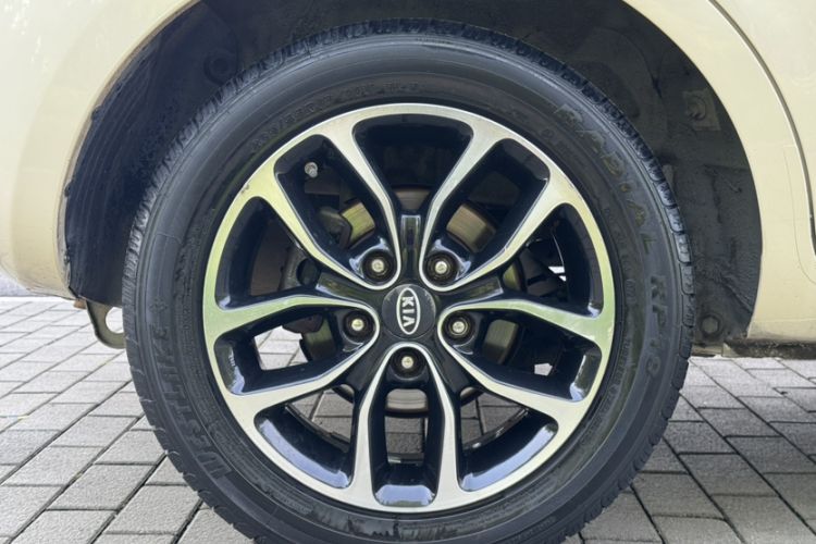 Used Kia Soul 2013 1.6L AT Premium Exterior 6