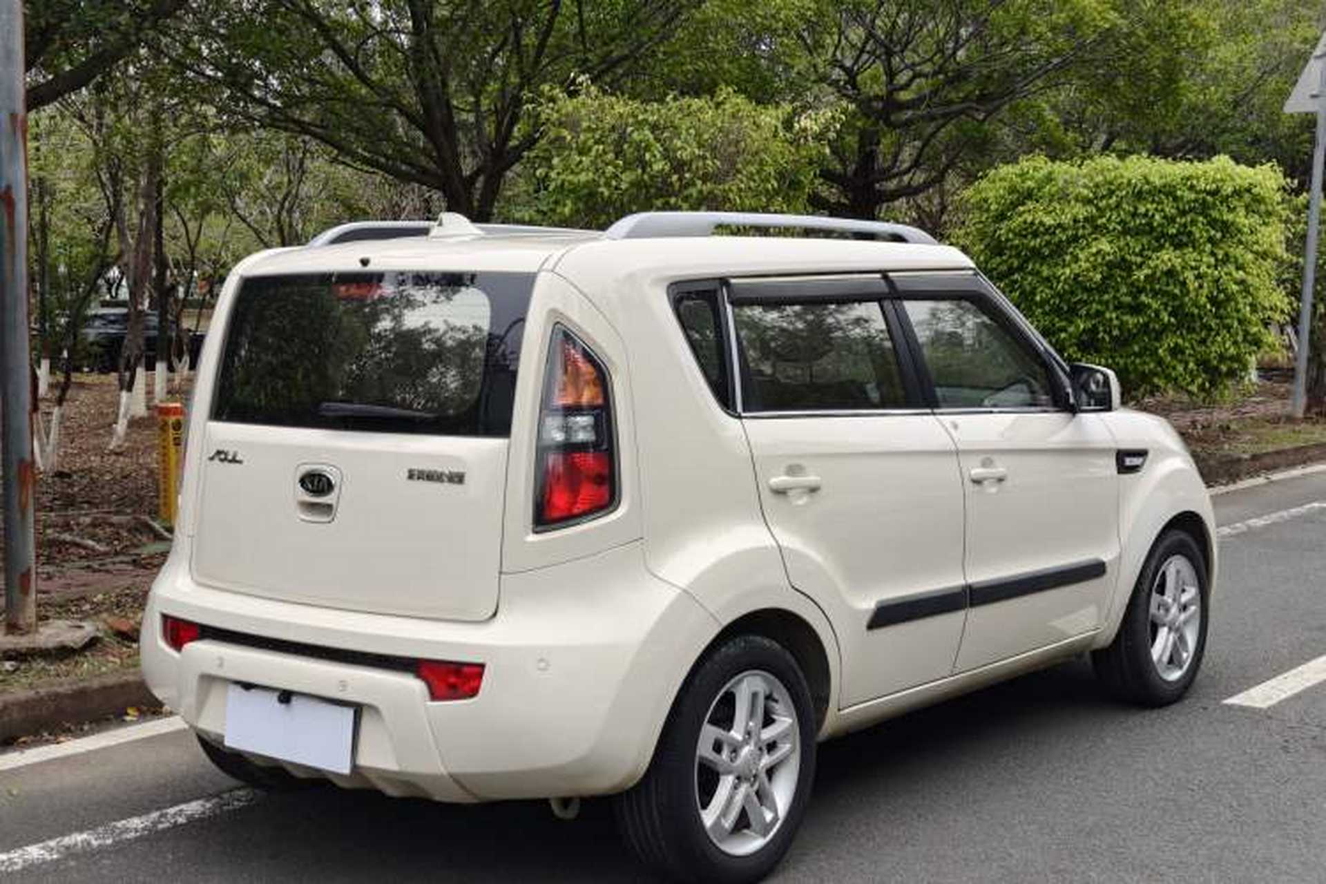 Used Kia Soul 2013 1.6L MT GL Exterior 6