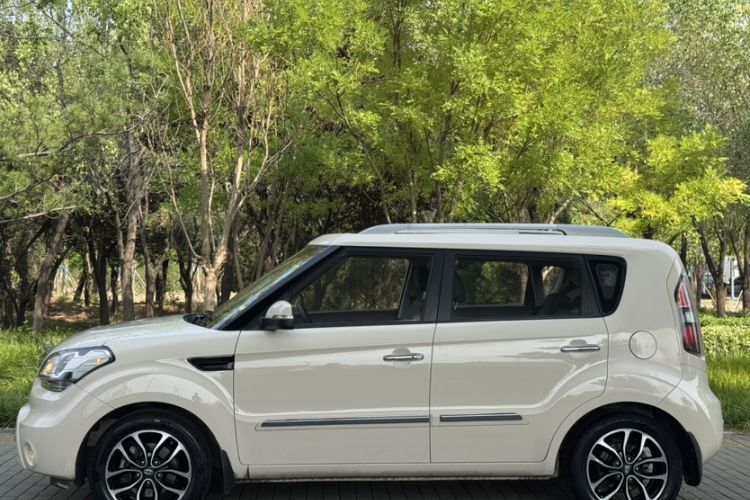 Used Kia Soul 2013 1.6L AT Premium Exterior 7