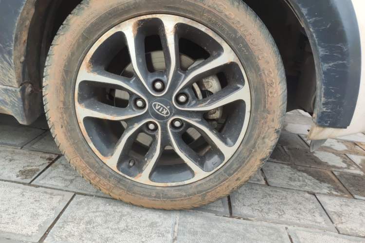 Used Kia Soul 2013 1.6L AT Premium Exterior 7